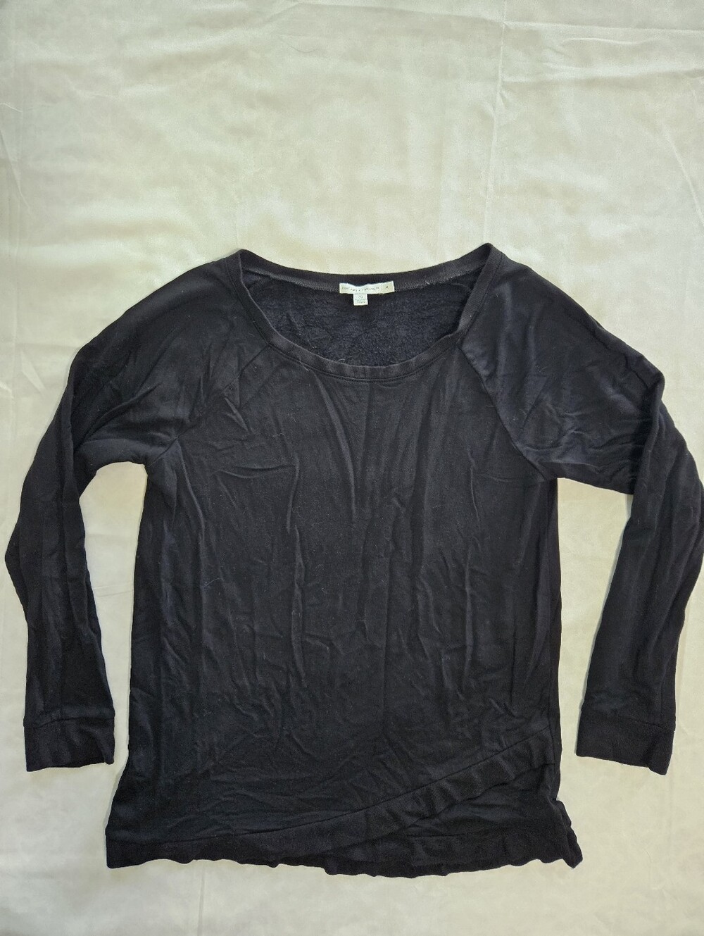 Threads 4 Thought Womens M Black Leanna Feather Fleece Top Soft Tulip Hem Modal